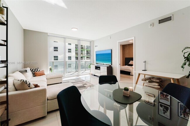 Building Photo - 488 NE 18th St