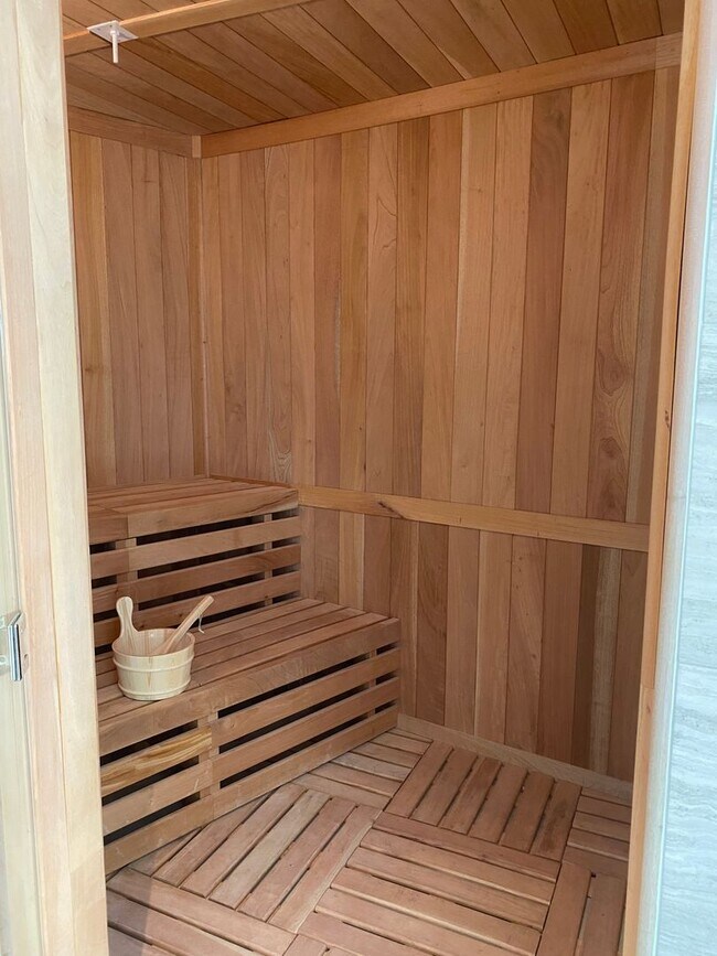 Building Photo - Koula - Luxurious studio in Kakaako