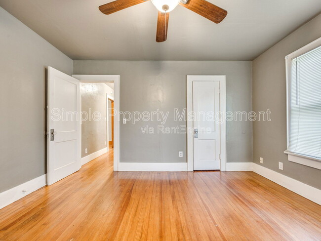 Building Photo - 1817 W Park Pl