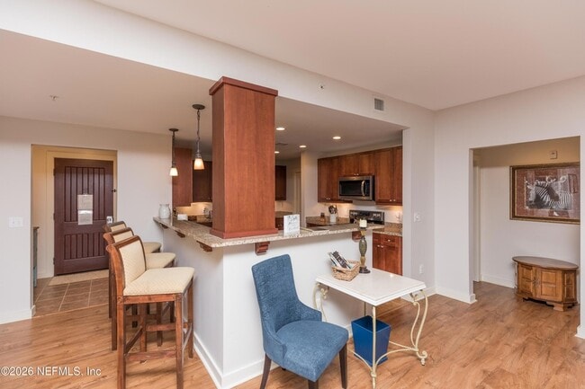 Building Photo - 945 Registry Blvd