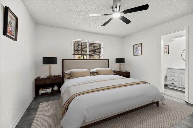 Building Photo - 10027 Valley Sun Dr