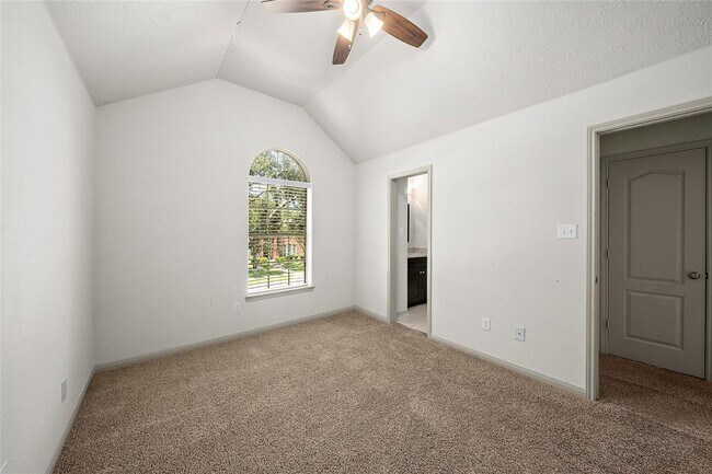 Building Photo - 14807 Swift River Ln