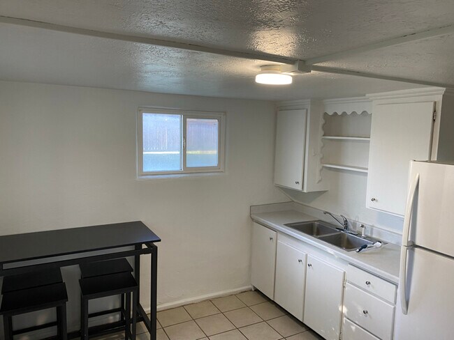 Building Photo - 436 N 600 E
