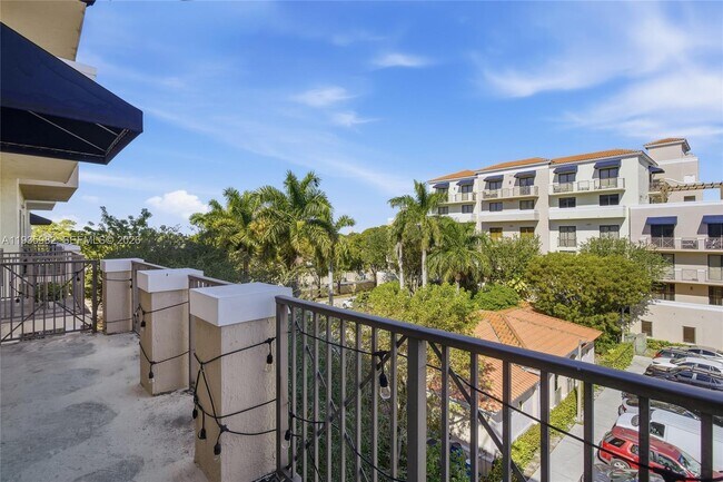 Building Photo - 8430 SW 8th St