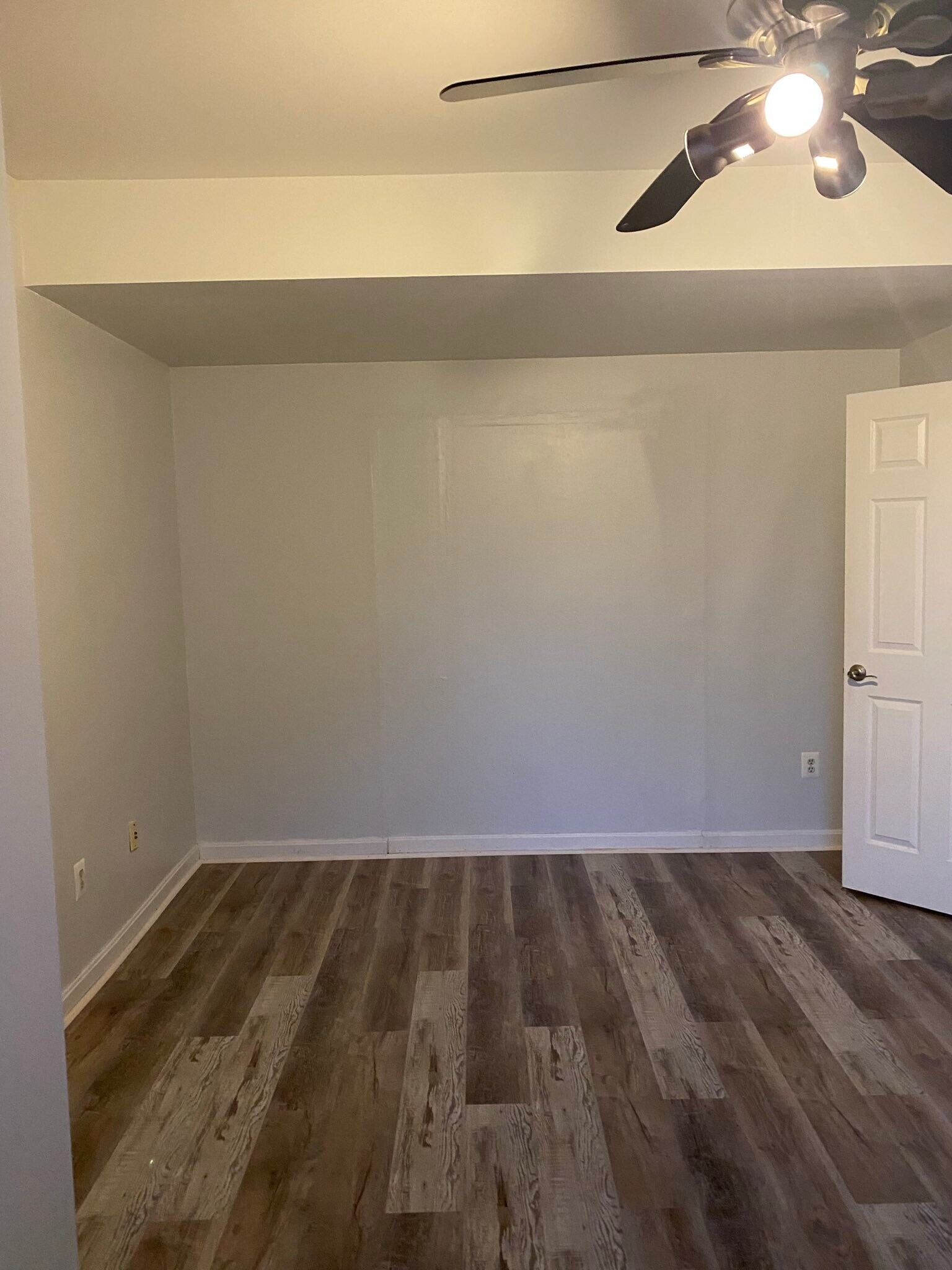 Building Photo - 14187 Darkwood Dr