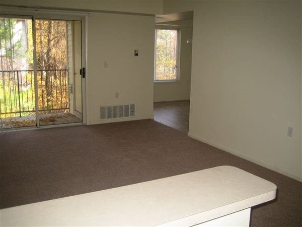 Building Photo - 2329 Timberbrook Dr SE