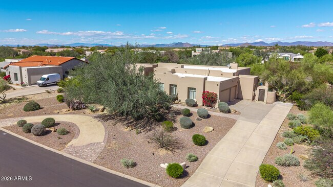 Building Photo - 7944 E Parkview Ln