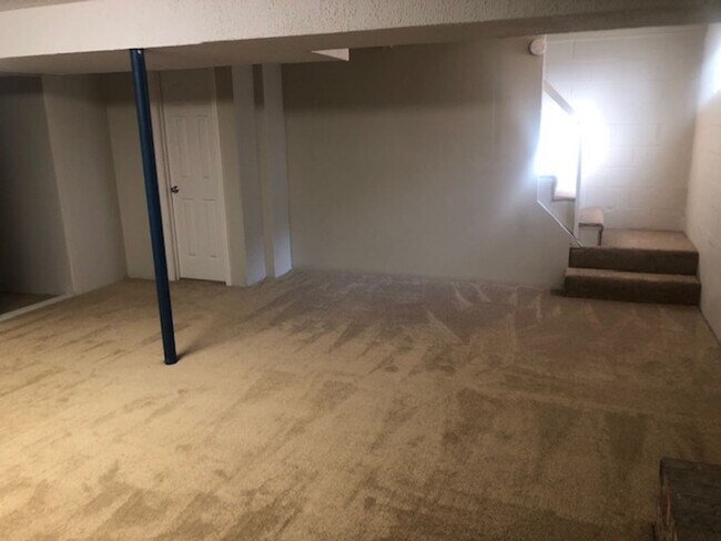 Building Photo - Mt Tabor ranch home with basement      20260804