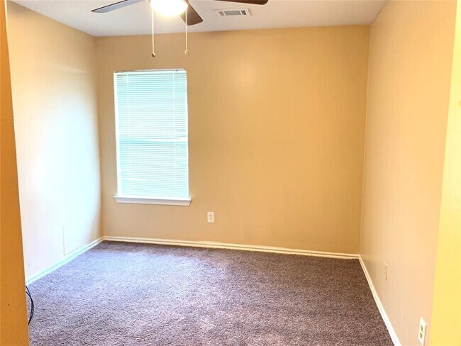 Building Photo - 9119 Melody Park Ln