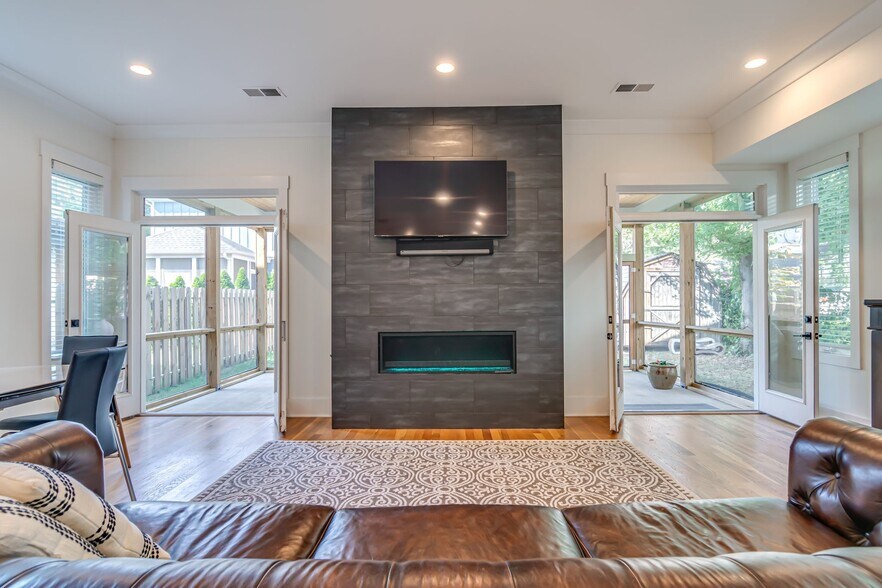 Building Photo - 1611B Cahal Ave