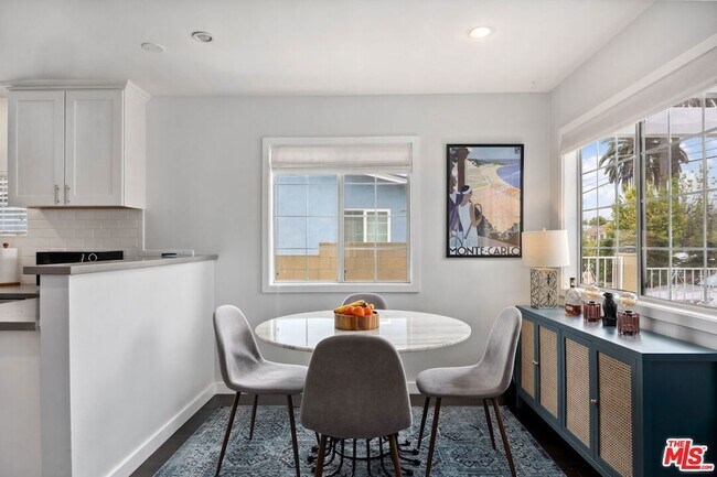 Building Photo - 3836 Seneca Ave