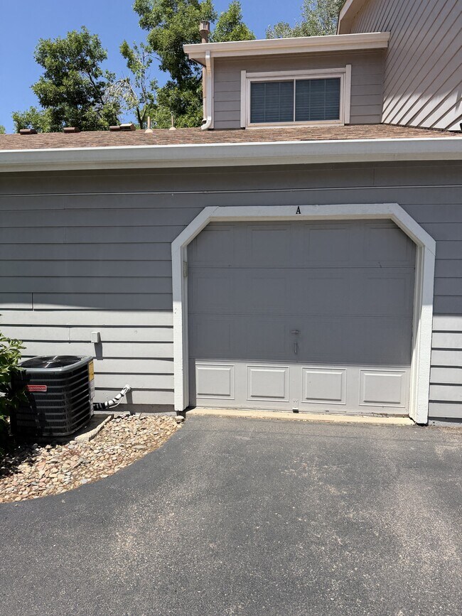 Building Photo - 8442 Everett Way