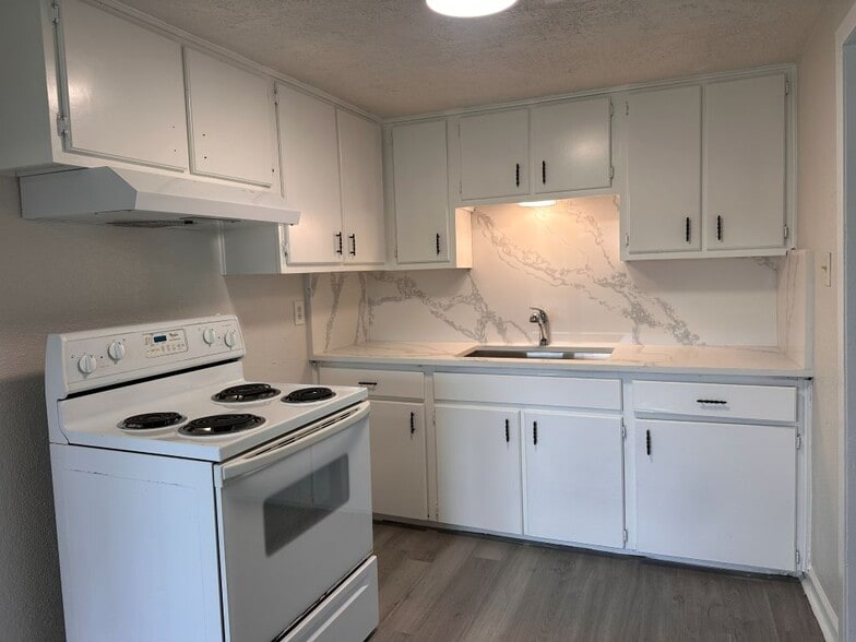 Building Photo - 2516 Ivy St