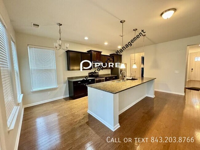 Building Photo - 154 Hickory Ridge Way