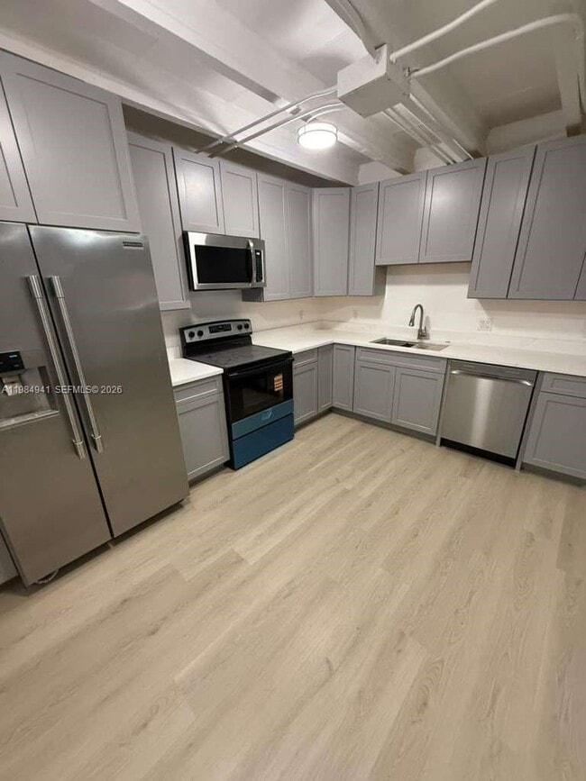 Building Photo - 1608 NW 5th Ave