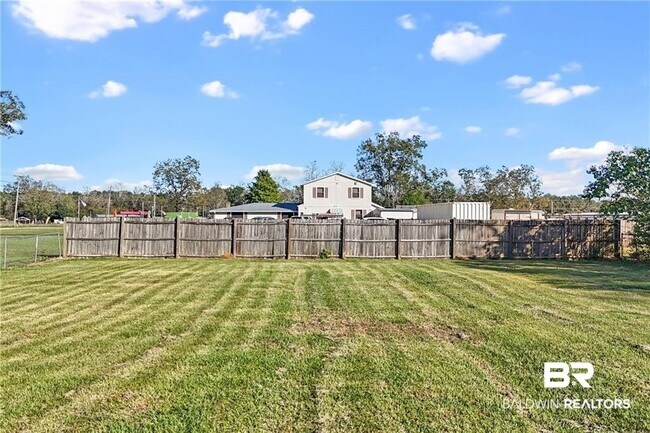 Building Photo - 16962 Lea Cir