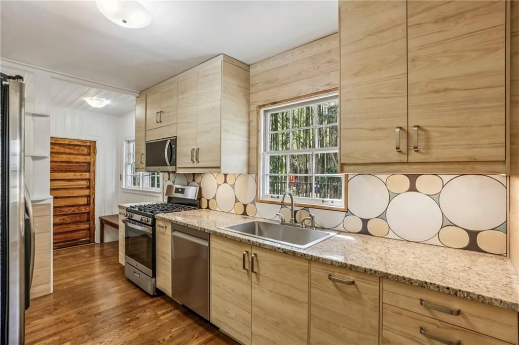 Building Photo - 1304 Conway Rd