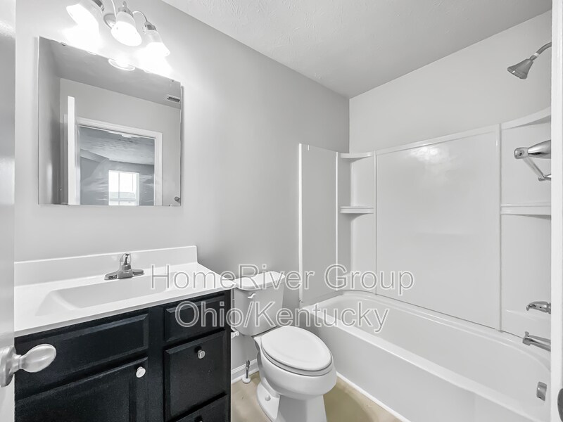 Building Photo - 5013 Sullivans Ridge Dr