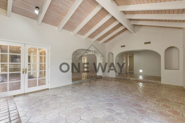 Building Photo - 49 Biltmore Estates Dr