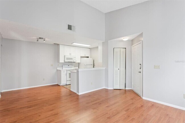 Building Photo - 711 Sugar Bay Way