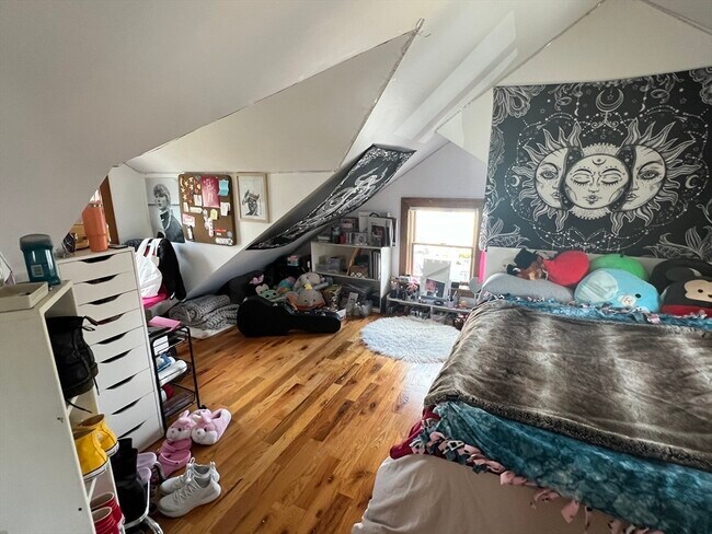 Building Photo - 15 Orchard St