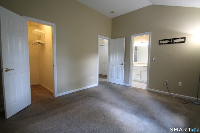 Building Photo - 8005 Heartwood Ln