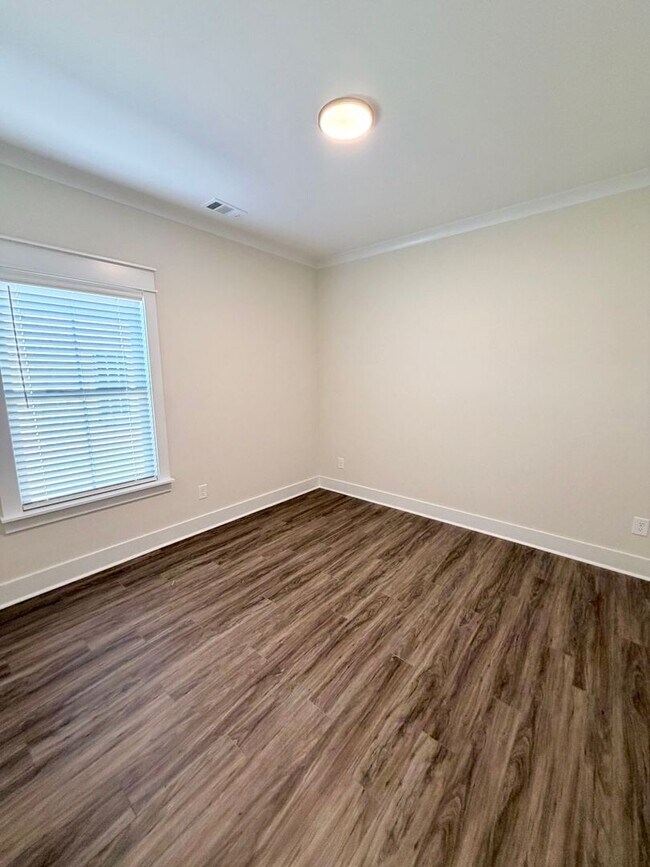 Building Photo - 536 Bristleleaf Path