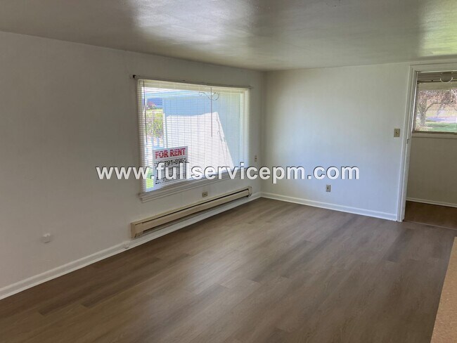 Building Photo - 9101 Corbin Dr