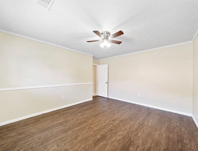 Building Photo - 3806 Montego Dr