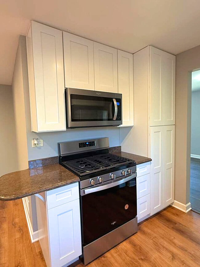 Building Photo - 1704 S Highland Ave