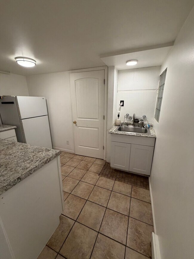 Building Photo - GORGEOUS Salt Lake City Home!!!