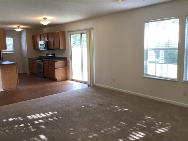 Building Photo - 323 Aberdeen Cir