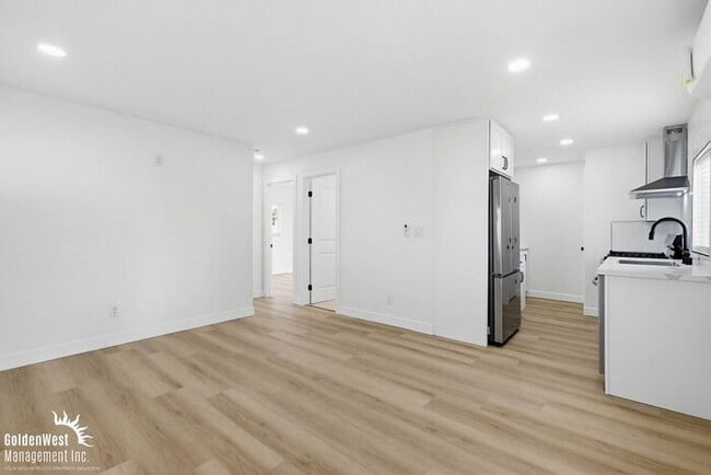 Building Photo - Newly Renovated 2Bdm 2Ba Stand Alone Unit with Private Yard in Chula Vista!