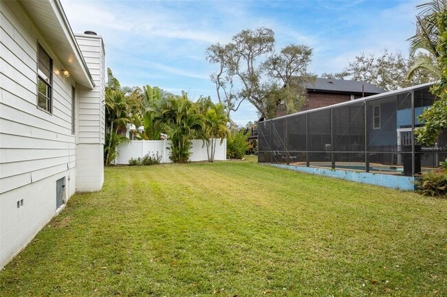 Building Photo - 12756 Poinsettia Ave