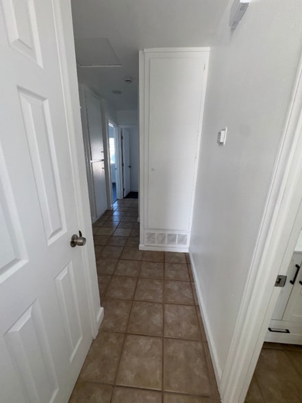 Building Photo - 3908 Rene Dr