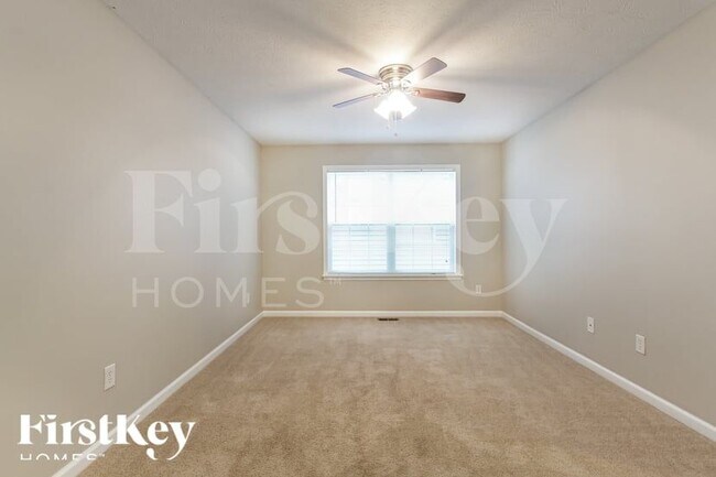 Building Photo - 5776 Bluff View Ln