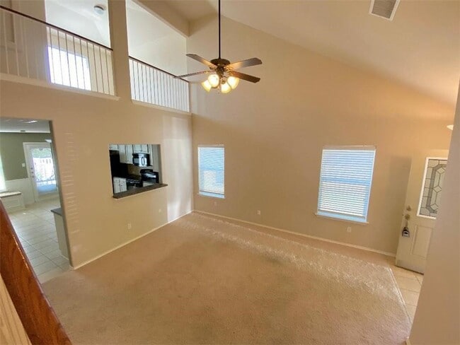 Building Photo - 606 Alamo Plaza Dr