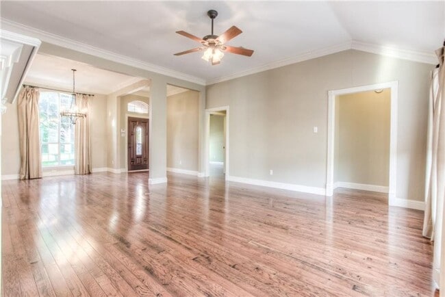 Building Photo - Spacious 3 Bed- 2 Bath in the Exclusive Private Riverwood Addition- SW Fort Worth- 76116