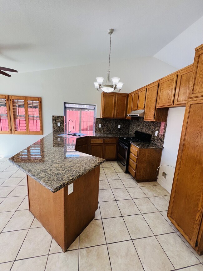 Building Photo - 24555 Camino Meridiana