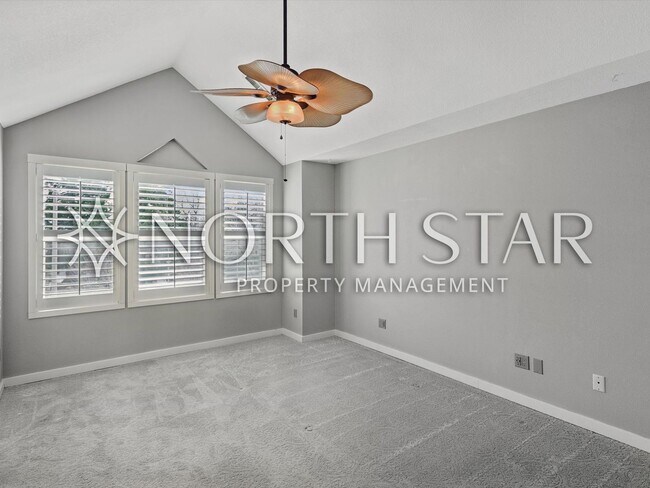 Building Photo - First Addition Townhome in Prime Location