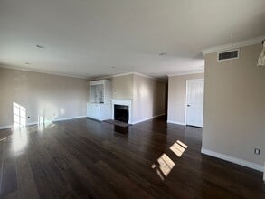 Building Photo - Beautiful 3 Bedroom Condo in Azusa
