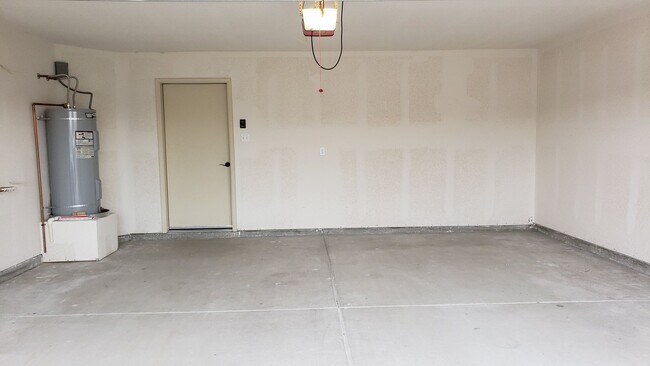 Building Photo - SOLAR 4 bedroom, 2 bath for Rent