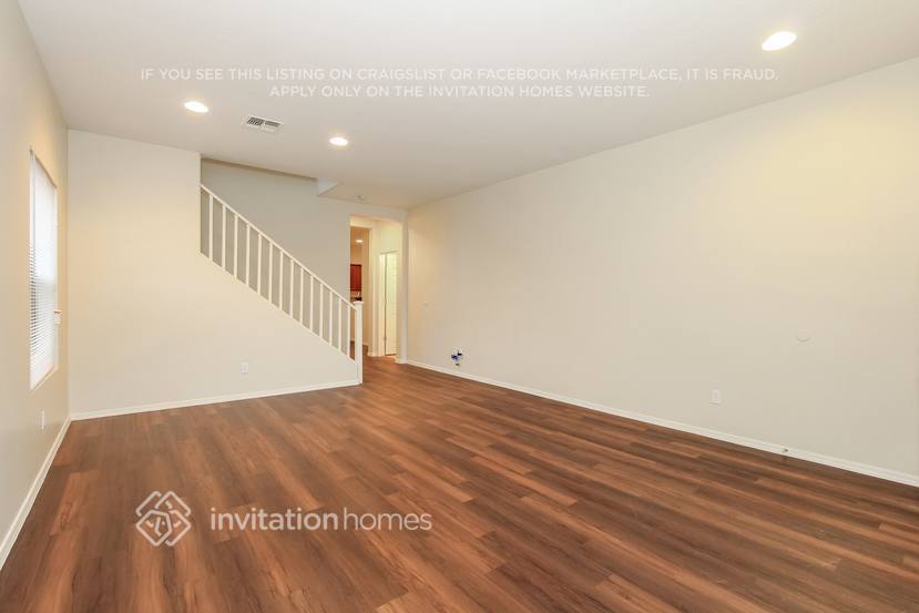 Building Photo - 17661 W Lundberg St