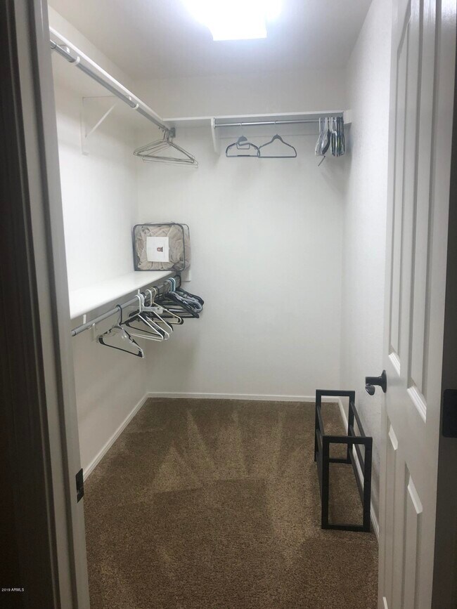 Building Photo - 3923 N 151st Ave