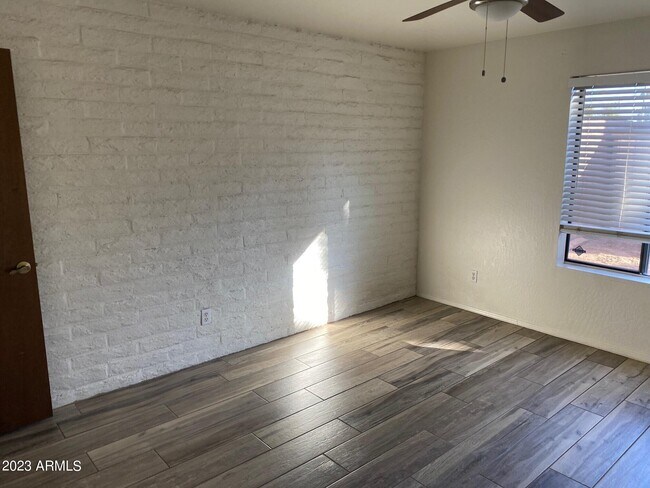 Building Photo - 4437 E Hubbell St