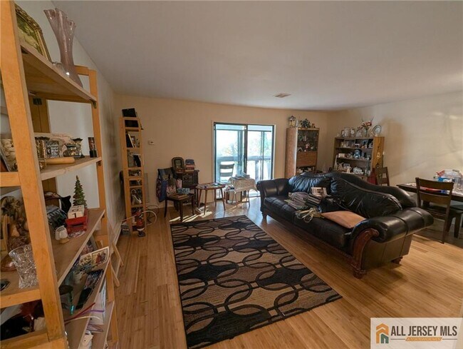 Building Photo - 277 Cross Dr