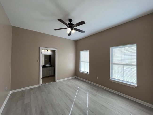 Building Photo - 34399 Buck Carroll Rd