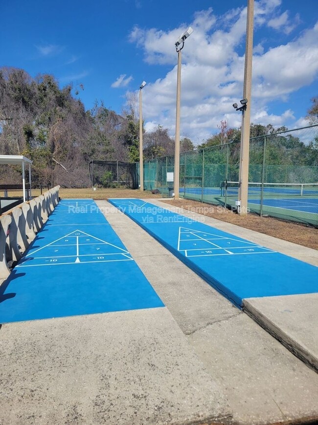 Building Photo - 4903 Myrtle Oak Dr