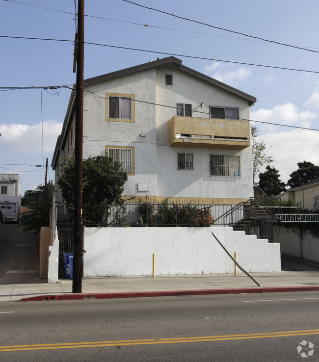 Building Photo - 606 N Virgil Ave