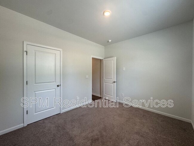 Building Photo - 336 Windy Wds Wy